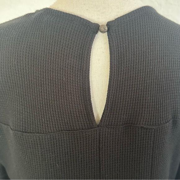 ALCHEMY THREAD Floral Embroidered Waffle Knit Tunic Top Size Medium NWT Casual - Picture 5 of 10